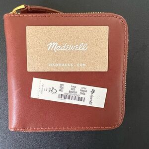NEW Madewell The Essential Zip Wallet